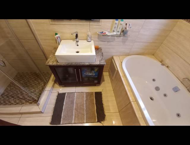 3 BEDROOM HOUSE TO LET IN VANDERBIJLPARK SW 1